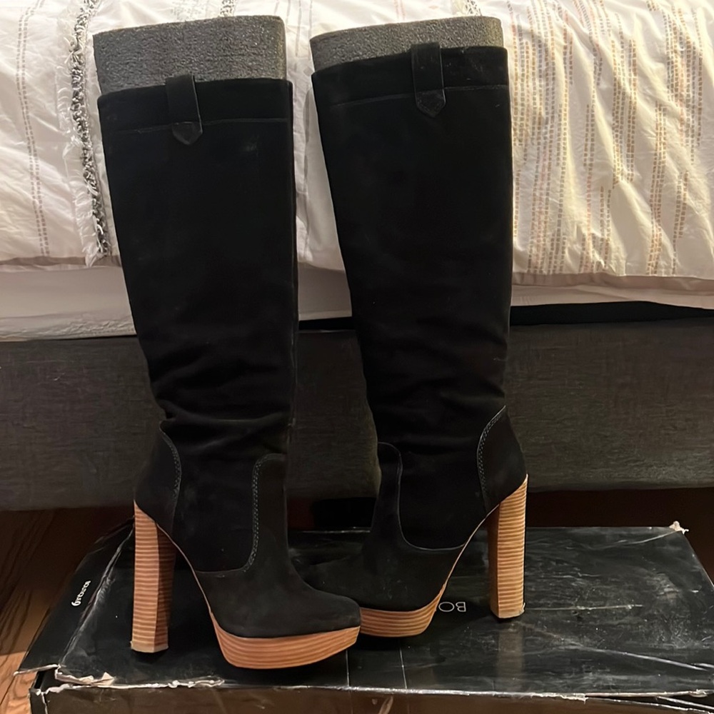 Long Heeled suede boots
